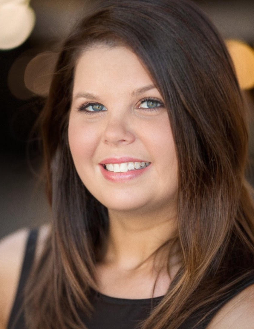 Agent Photo of Vivian